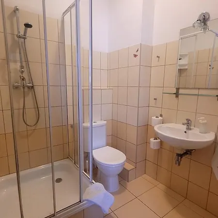 Nocleg ze śniadaniem Akme 3*